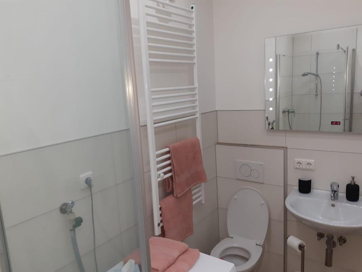 Luxurioese Wohnung Mit Eigenem Garten Аугсбург Екстериор снимка