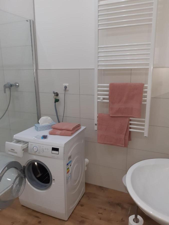 Luxurioese Wohnung Mit Eigenem Garten Аугсбург Екстериор снимка