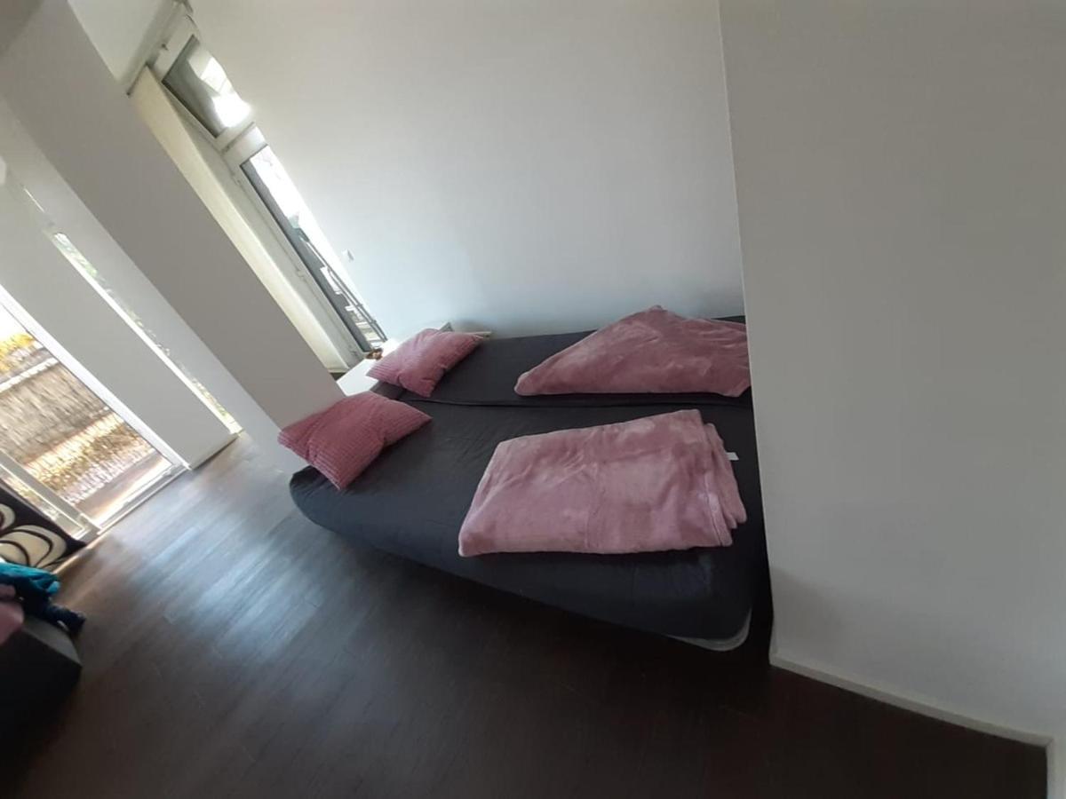 Luxurioese Wohnung Mit Eigenem Garten Аугсбург Екстериор снимка