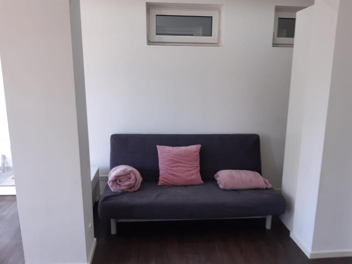 Luxurioese Wohnung Mit Eigenem Garten Аугсбург Екстериор снимка