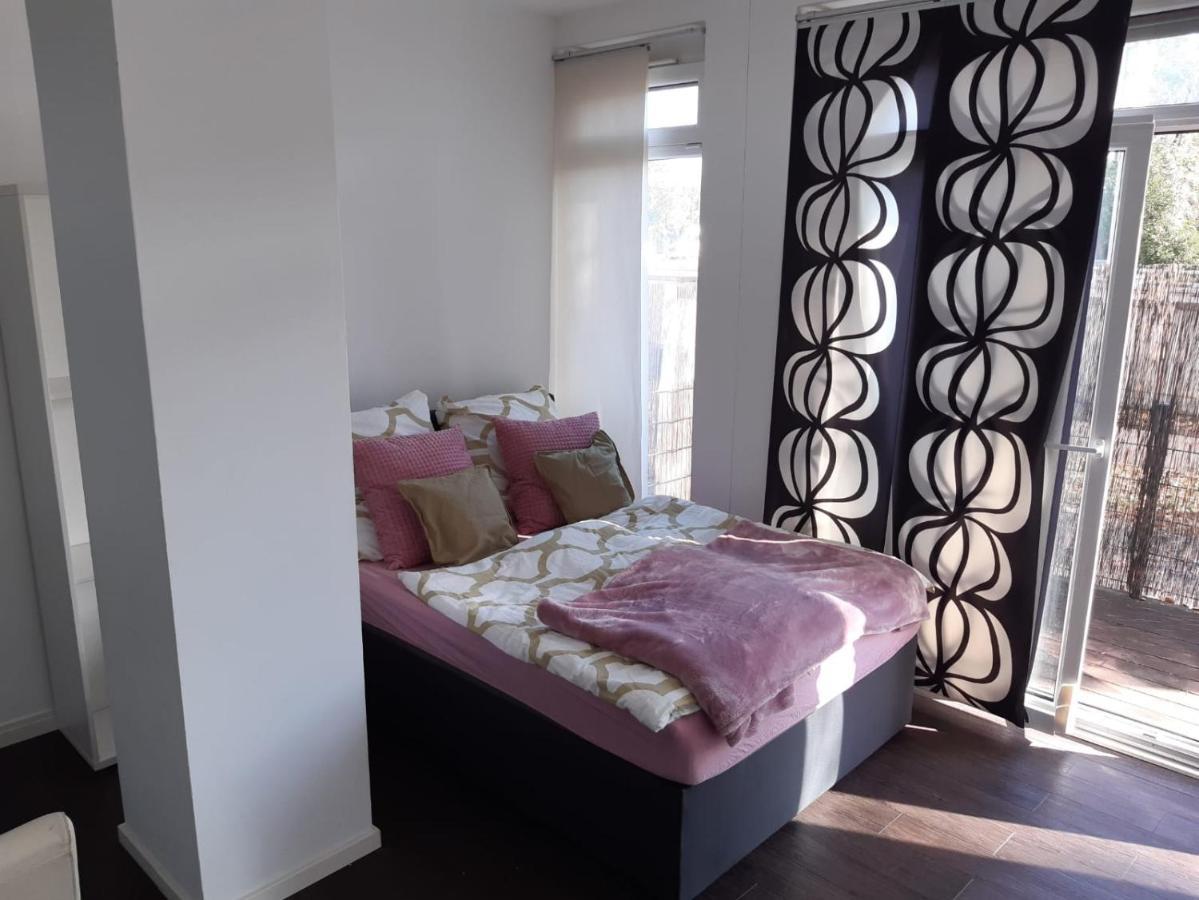 Luxurioese Wohnung Mit Eigenem Garten Аугсбург Екстериор снимка